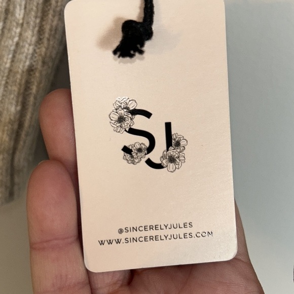 NWT Sincerely Jules Gorgeous Vest Size Large - Picture 3 of 6